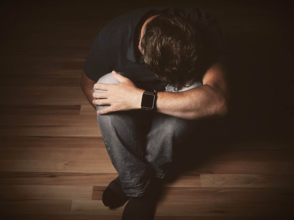 چرا غمگین هستیم؟